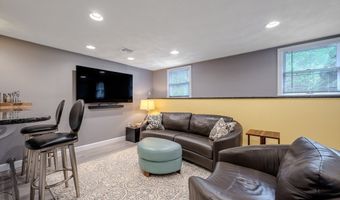 13 Lantern Ln, Billerica, MA 01821