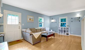 1404 N ROOSEVELT St N, Arlington, VA 22205