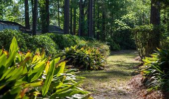 2302 Twin Lakes Dr, Bainbridge, GA 39819