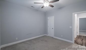 939 Old Stagecoach Rd, Camden, SC 29020