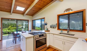 2114- B KAIWIKI Rd, Hilo, HI 96720