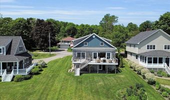 48 Ocean St, Belfast, ME 04915