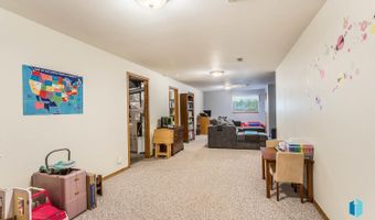 116 W Chicory Dr, Brandon, SD 57005