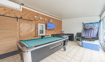 48 W BOLTON Ave, Absecon, NJ 08201