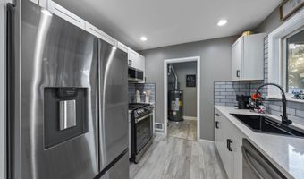 1228 Pacific Ave, Beachwood, NJ 08722