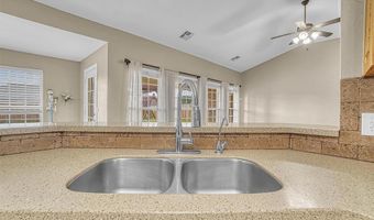 1808 Javelina Dr, Altus, OK 73521