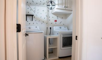 42243 CANARY GRASS Sq, Aldie, VA 20105