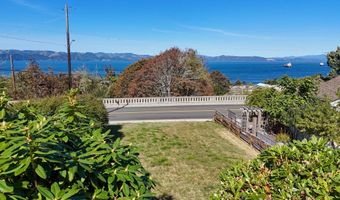 19 TH St, Astoria, OR 97103