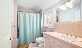 35 River Run, East Greenwich, RI 02818