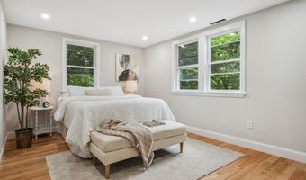 9-13 Sutherland Rd 1, Arlington, MA 02476