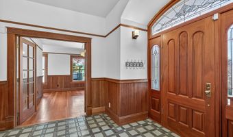 19 Gresham St, Ashland, OR 97520
