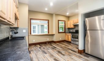 805 NE 1st Ave, Aberdeen, SD 57401