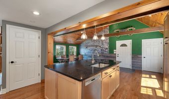 17 Croto Ln, Albany, NH 03818