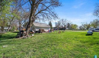 111 S Walnut Ave, Bridgewater, SD 57319