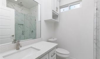 915 Pecan St, Alton, TX 78573