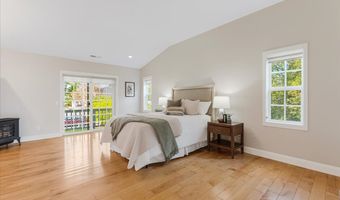 15109 2ND St, Aurora, OR 97002
