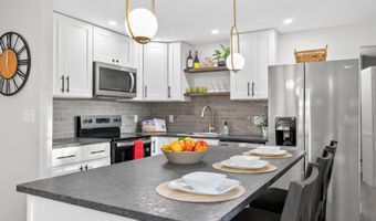 205 Linkensmith Dr, Anna, OH 45302