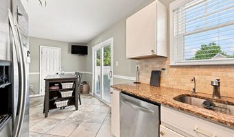 6 SHADOW Ln, Bear, DE 19701