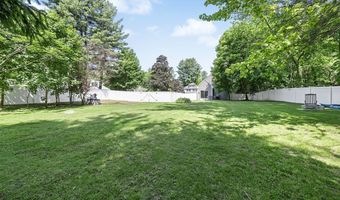 48 Old Elm St, Billerica, MA 01862