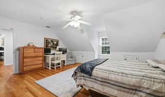 2 Banquo Brae Rd, Brookfield, CT 06804