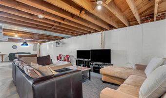 8216 Mackenzie Rd, Affton, MO 63123