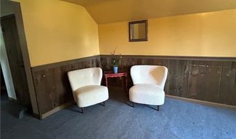175 Oakland Ave, Cranston, RI 02910