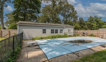 40 Dockage Rd, Bayville, NJ 08721
