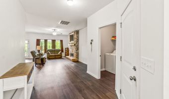 372 Highland Pointe Dr, Alto, GA 30510