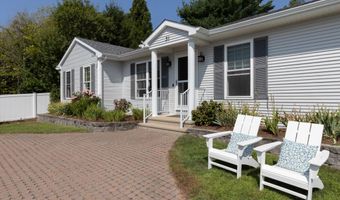 31 Merrill Rd, Clinton, CT 06413