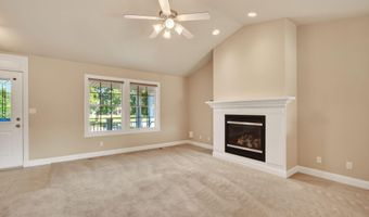 2724 Northridge Ln, Ames, IA 50010