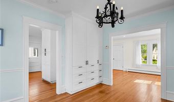 58 Bliss Rd, Newport, RI 02840