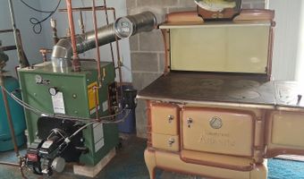 117 7th St, Acton, ME 04001