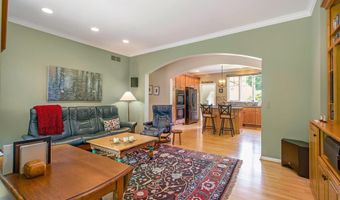 2736 Aspen Ct, Ann Arbor, MI 48108