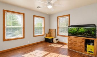 138 Church St, Belford, NJ 07718