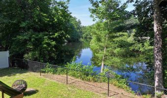 8 Riverside Dr, Allenstown, NH 03275