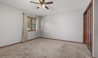 2312 Northgate Blvd, Auburn, IN 46706