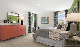 941 Misty Creek Dr, Aberdeen, NC 28315