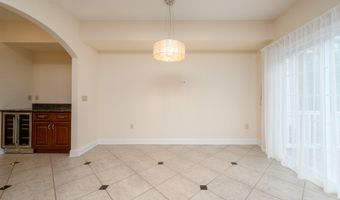 25 White Oak Ln, Aberdeen, NJ 07747