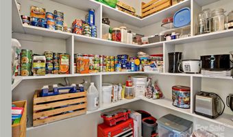 423 Cad Campbell Rd, Bakersville, NC 28705