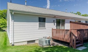 4 Scenery Ln, Johnston, RI 02919