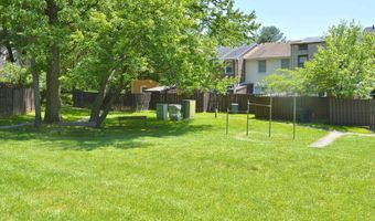 8366 GLASTONBURY Ct, Annandale, VA 22003
