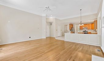 21565 CENTER POINT Cir, Ashburn, VA 20147