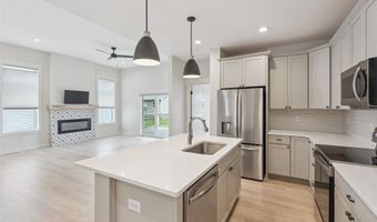 905 W Trace Dr, Polk City, IA 50226