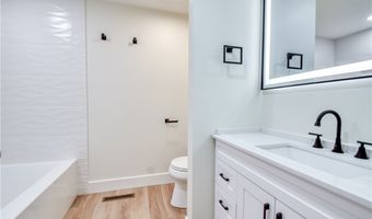 19121 Brewster Rd, Aurora, OH 44202