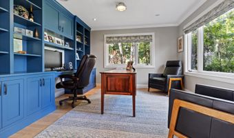 129 Loon Call Dr, Belgrade, ME 04917