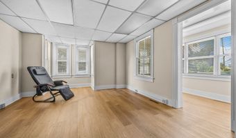 85 School Ground Rd, Branford, CT 06405
