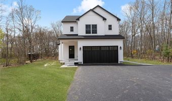 60 Forrest Ln, Charlestown, RI 02813