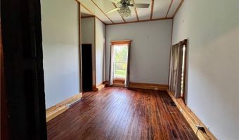 1421 Hendrix St, Altus, AR 72821