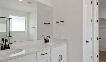 7723 Jade Crest Dr, Angleton, TX 77515