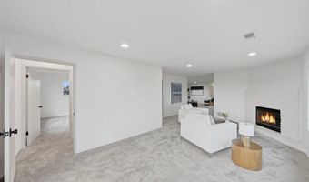 810 Omar Dr, Escondido, CA 92025